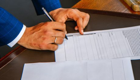 PASTERNAK LEGAL - Co grozi za fałszerstwo dokumentów